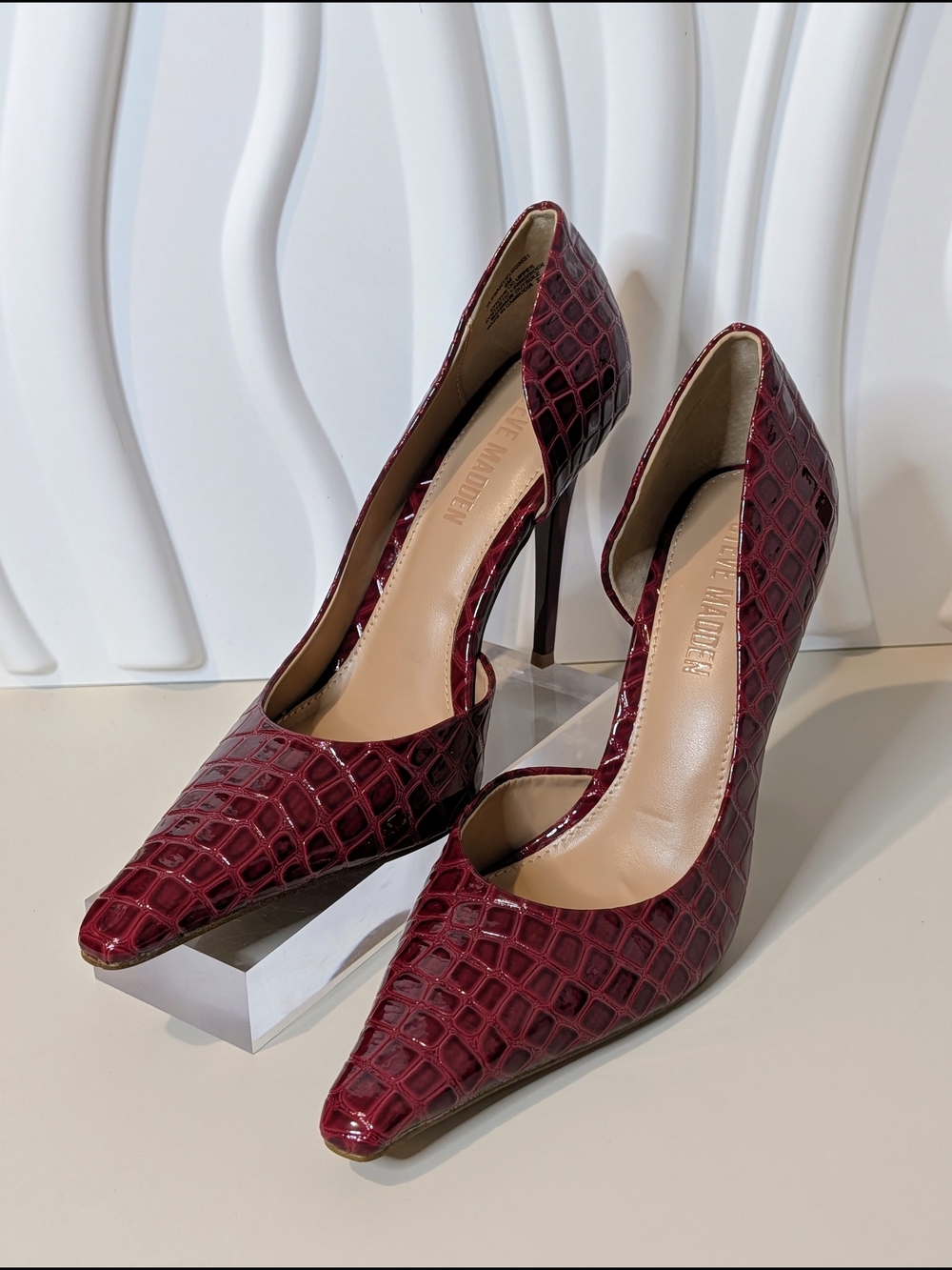 Steve Madden Burgundy Crocodile-Embossed Pointed Toe Heels - Picture 5 of 15